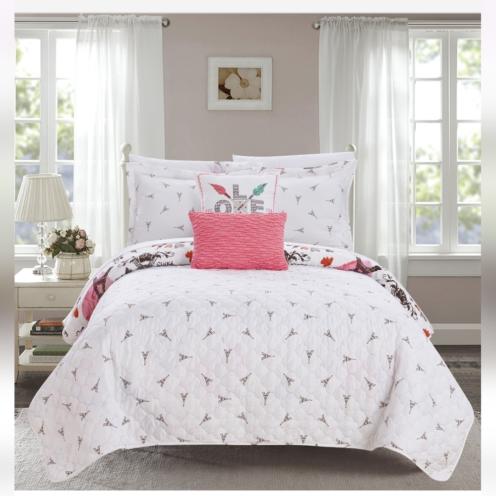 Chic Paris Bedspread Set with Pink and White Design (Reversible) - Picture 2 of 7